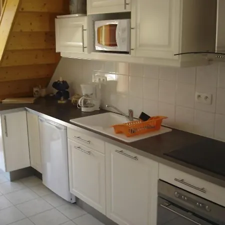 Villa Confortable Avec Terrasse, Bbq, à 700m Des Commerces Et 1.5km De La Plage, Idéale Pour 6 Pers. - Fr-1-782-8 *