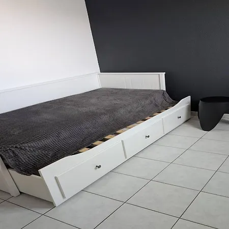 Villa Confortable Avec Terrasse, Bbq, A 700m Des Commerces Et 1.5km De La Plage, Ideale Pour 6 Pers. - Fr-1-782-8